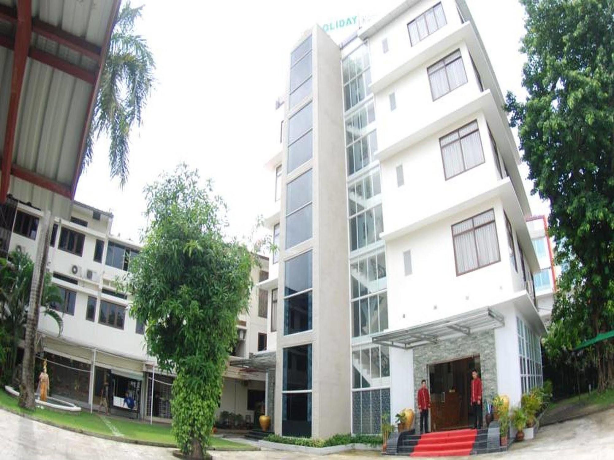 Holiday Hotel Yangon Exteriör bild