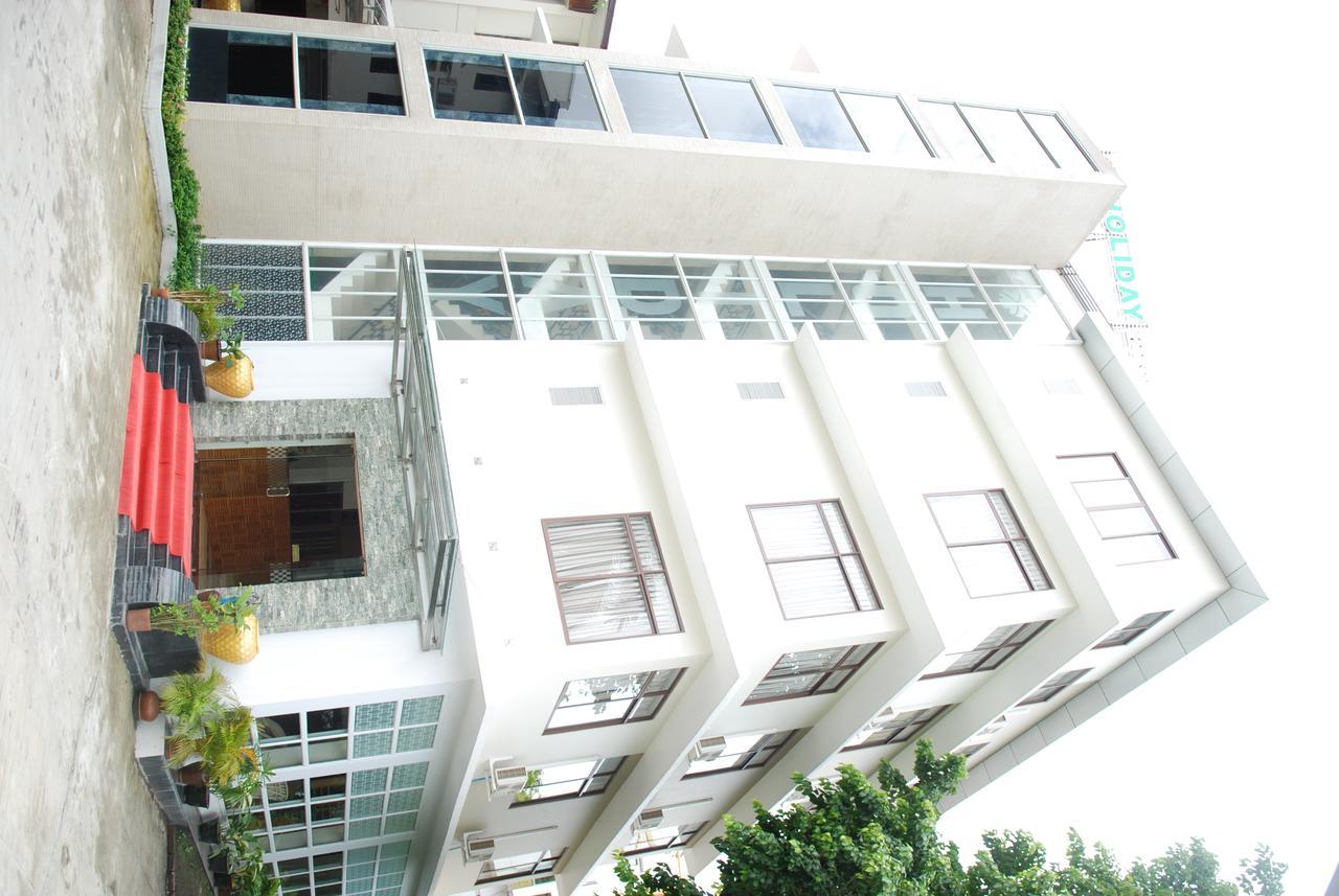 Holiday Hotel Yangon Exteriör bild